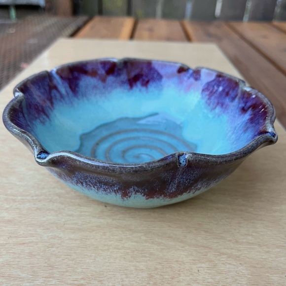Blue Spruce Pottery 2021 Lotus Bowl In Medium/Small Size - Picture 9 of 16